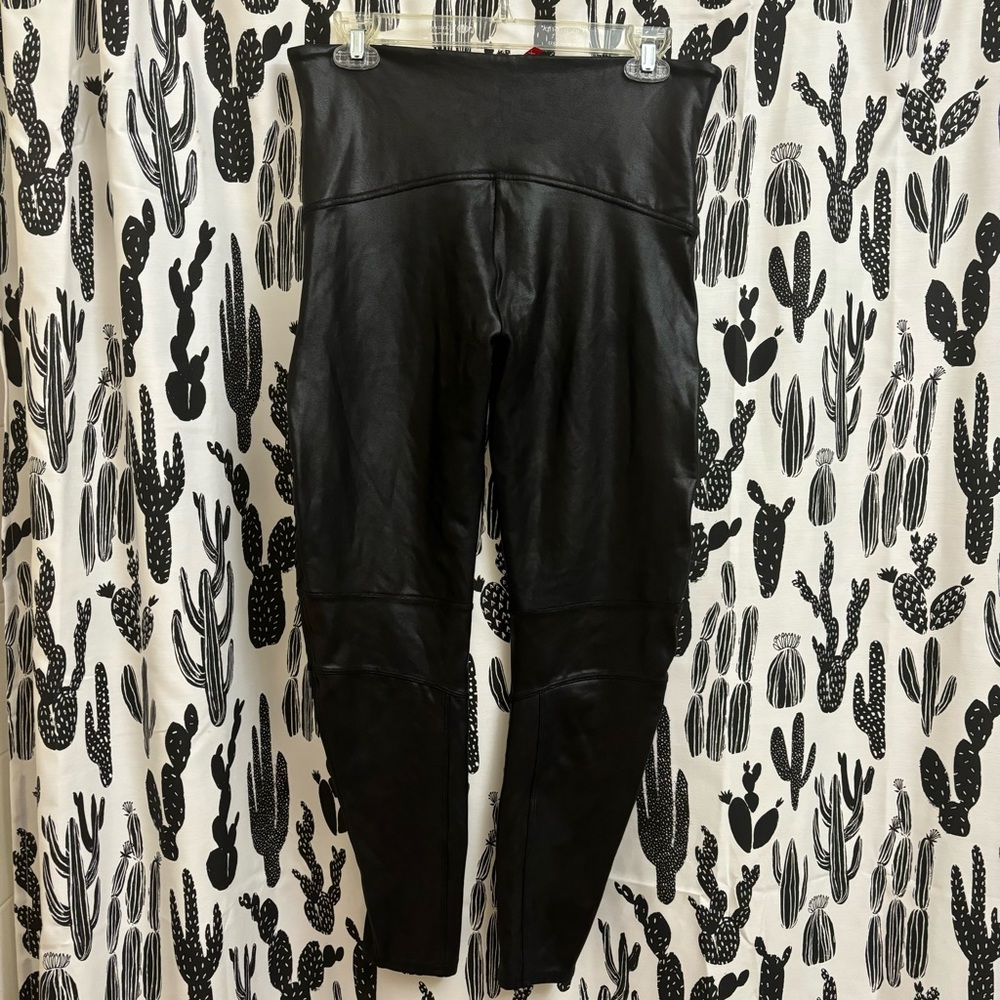 Spanx Faux Leather Moto Leggings EUC - Picture 11 of 16